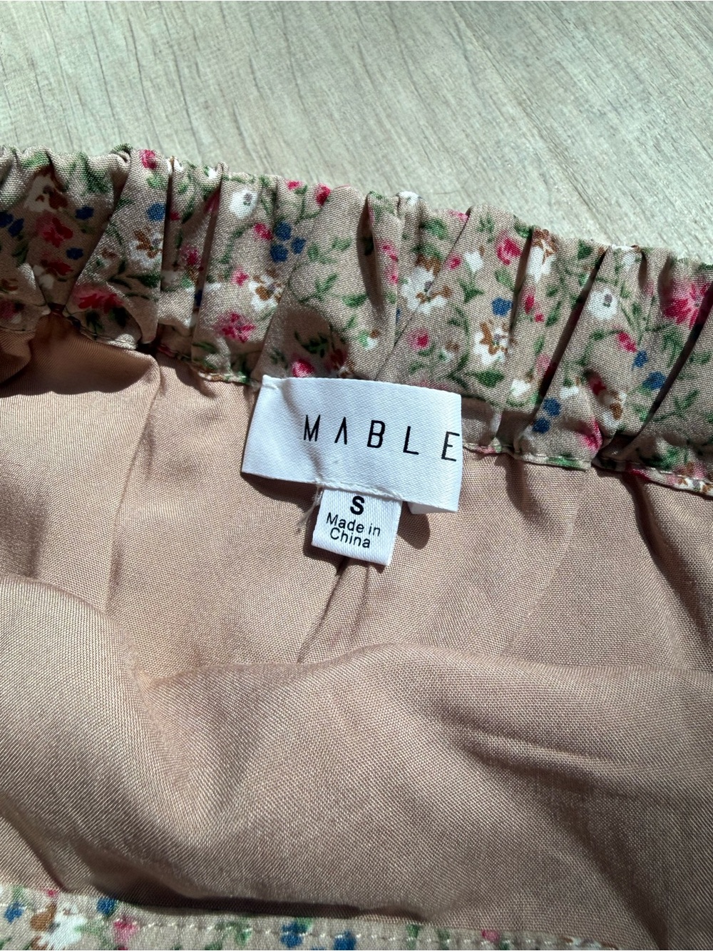 Mable Ditsy Floral Drawstring Mini Skirt in Beige and Pink size small - Picture 4 of 9